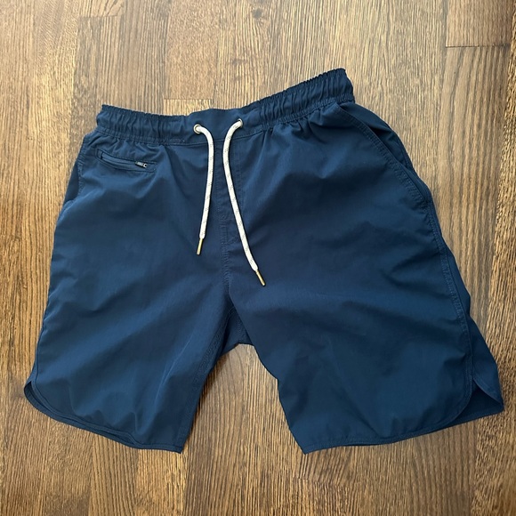 Vintage 1946 | Performance Solid Windjammer Hybrid Shorts - Picture 1 of 3